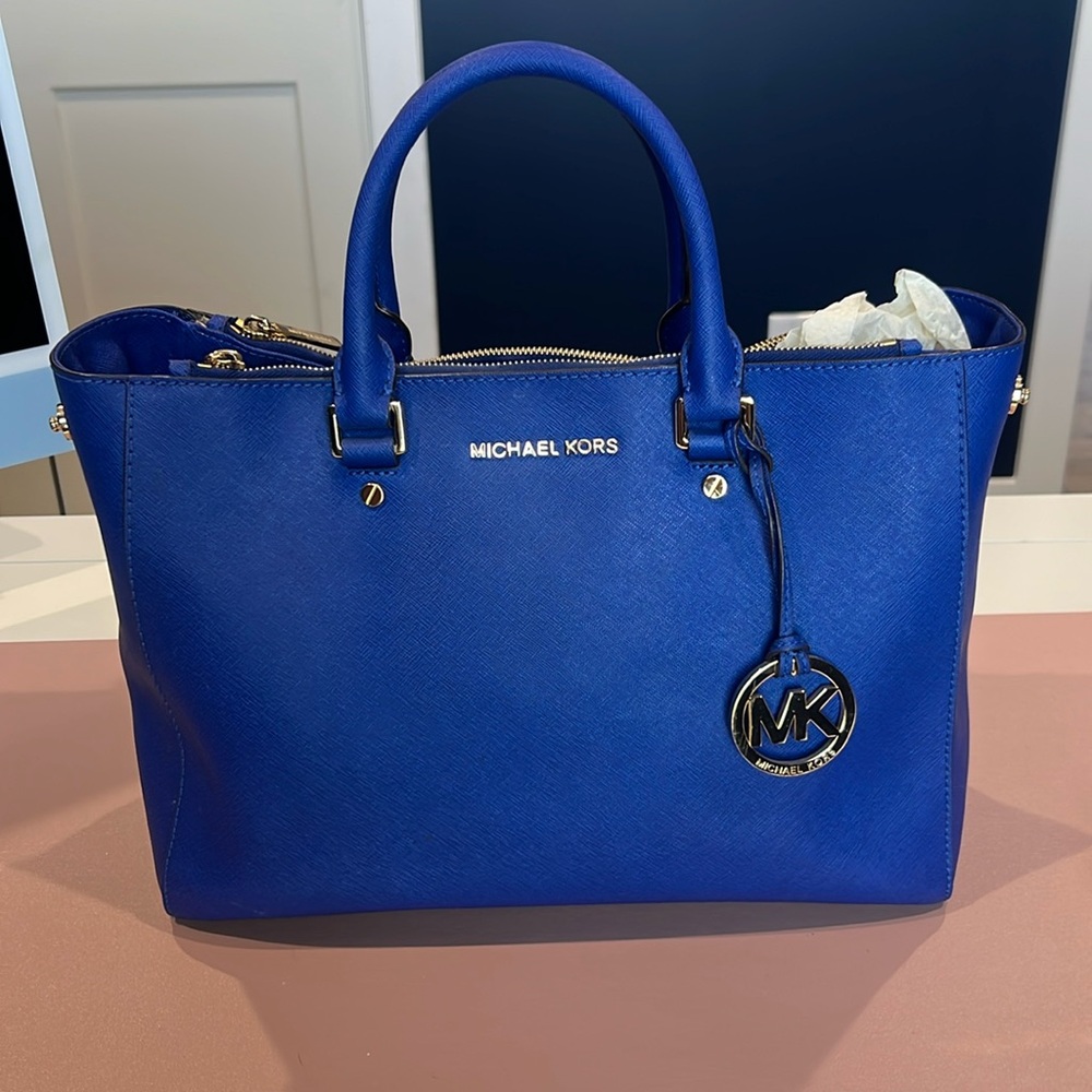 Beautiful blue bag Michael Kors Bag